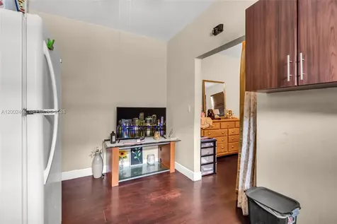 2637 NW 23rd Court Miami FL 33142