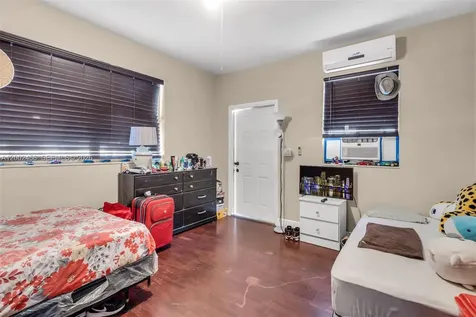 2637 NW 23rd Court Miami FL 33142