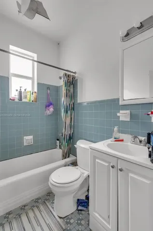 2637 NW 23rd Court Miami FL 33142