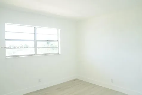 220 SW 9th Avenue Hallandale Beach FL 33009