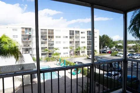 220 SW 9th Avenue Hallandale Beach FL 33009