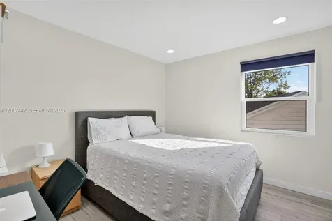 14914 SW 142nd Place Miami FL 33186