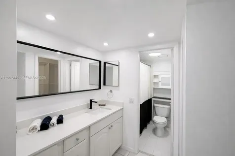 77 Crandon Boulevard Key Biscayne FL 33149