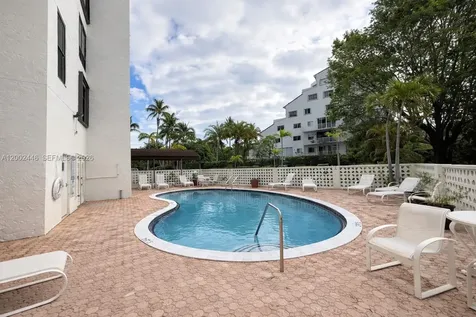 77 Crandon Boulevard Key Biscayne FL 33149