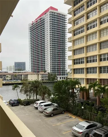 1833 S Ocean Drive Hallandale Beach FL 33009