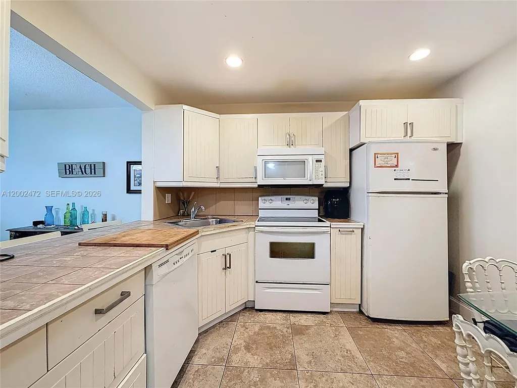 410 SE 2nd Street Hallandale Beach FL 33009