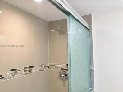 4709 NW 7th Street Miami FL 33126