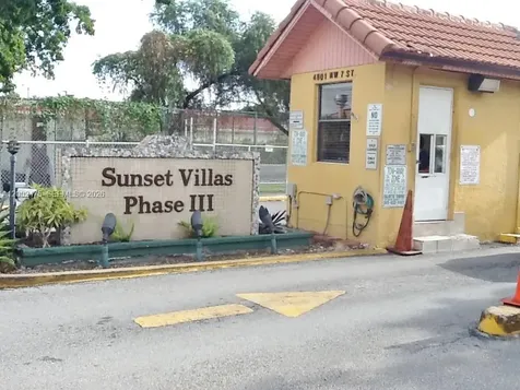4709 NW 7th Street Miami FL 33126