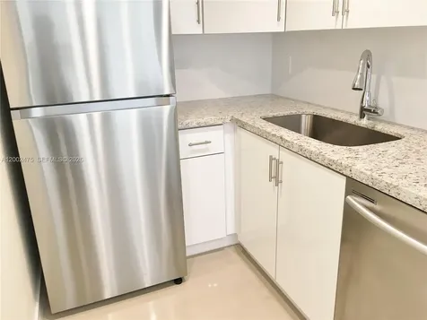 4709 NW 7th Street Miami FL 33126