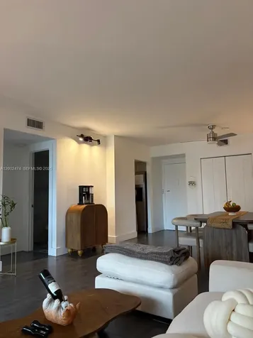 4200 Hillcrest Drive Hollywood FL 33021
