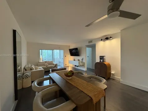 4200 Hillcrest Drive Hollywood FL 33021