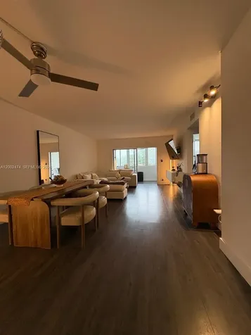 4200 Hillcrest Drive Hollywood FL 33021