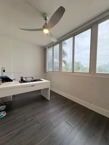 4200 Hillcrest Drive Hollywood FL 33021
