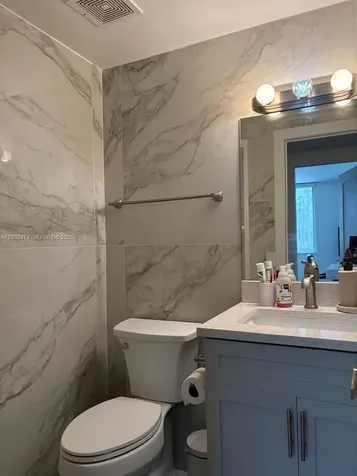 4200 Hillcrest Drive Hollywood FL 33021