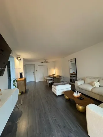 4200 Hillcrest Drive Hollywood FL 33021