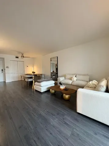 4200 Hillcrest Drive Hollywood FL 33021