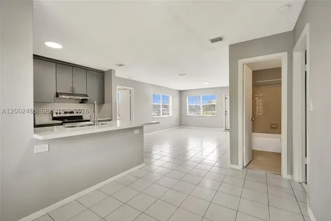 5532 SW 22nd Street West Park FL 33023
