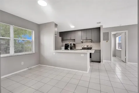 5532 SW 22nd Street West Park FL 33023