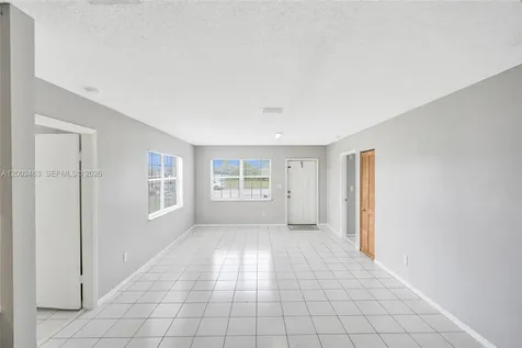 5532 SW 22nd Street West Park FL 33023