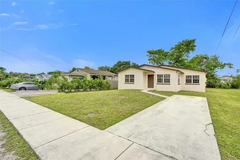 5532 SW 22nd Street West Park FL 33023