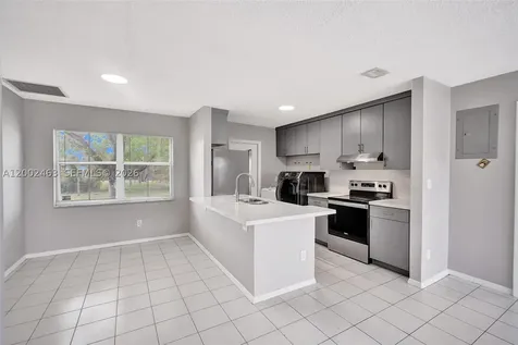 5532 SW 22nd Street West Park FL 33023