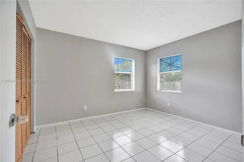5532 SW 22nd Street West Park FL 33023