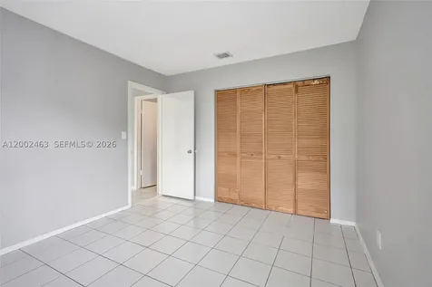 5532 SW 22nd Street West Park FL 33023