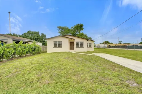 5532 SW 22nd Street West Park FL 33023