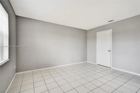 5532 SW 22nd Street West Park FL 33023