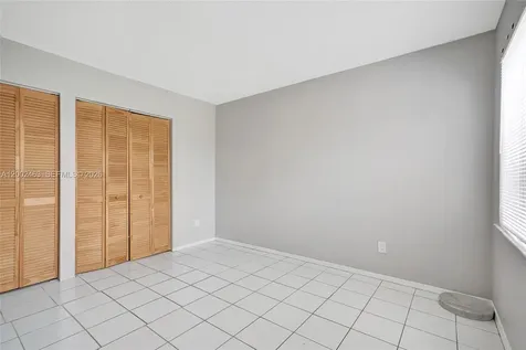 5532 SW 22nd Street West Park FL 33023