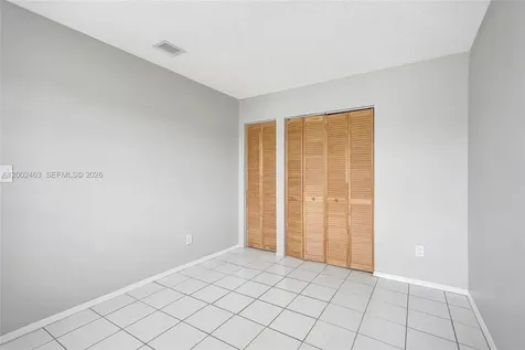 5532 SW 22nd Street West Park FL 33023