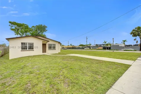 5532 SW 22nd Street West Park FL 33023
