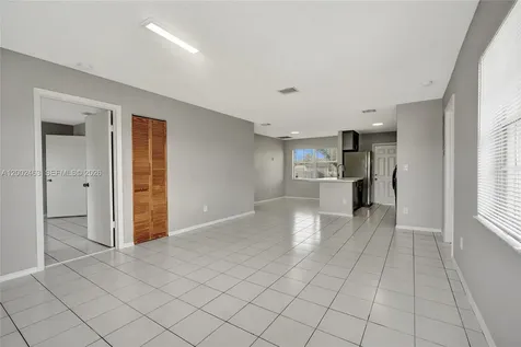 5532 SW 22nd Street West Park FL 33023