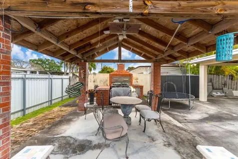12009 SW 39th Terrace Miami FL 33175