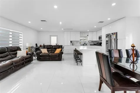 12009 SW 39th Terrace Miami FL 33175