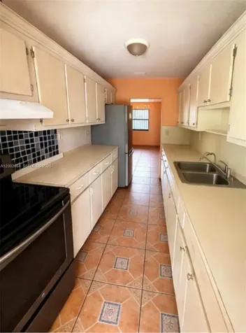 185 NW 82nd Street Miami FL 33150