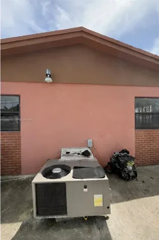 185 NW 82nd Street Miami FL 33150