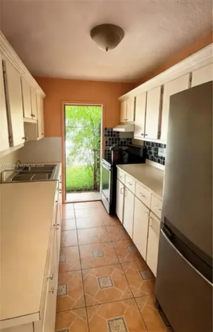 185 NW 82nd Street Miami FL 33150