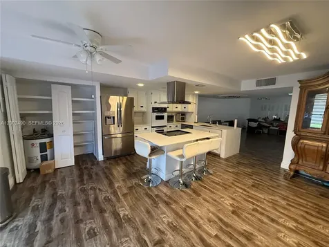 2606 NE 10 Street Hallandale Beach FL 33009