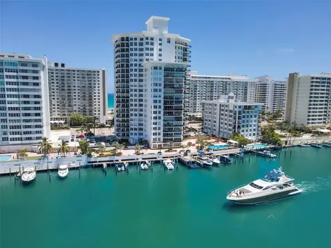 5660 Collins Avenue Miami Beach FL 33140