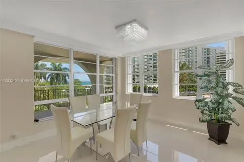 5660 Collins Avenue Miami Beach FL 33140