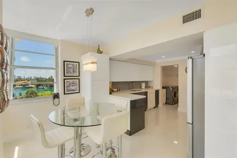 5660 Collins Avenue Miami Beach FL 33140