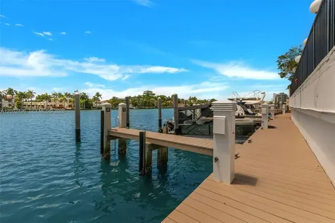 5660 Collins Avenue Miami Beach FL 33140