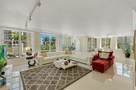 5660 Collins Avenue Miami Beach FL 33140