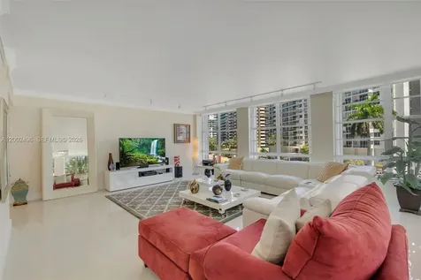 5660 Collins Avenue Miami Beach FL 33140