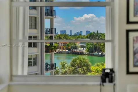 5660 Collins Avenue Miami Beach FL 33140