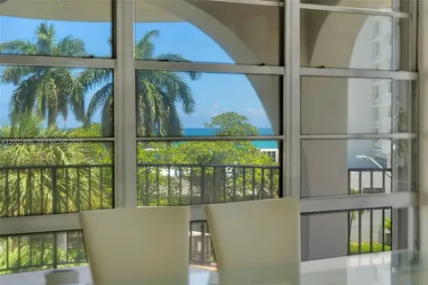 5660 Collins Avenue Miami Beach FL 33140