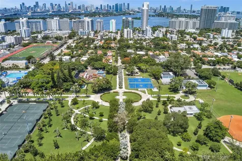 940 Michigan Avenue Miami Beach FL 33139