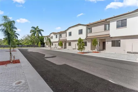 412 SW 1st Street Florida City FL 33034