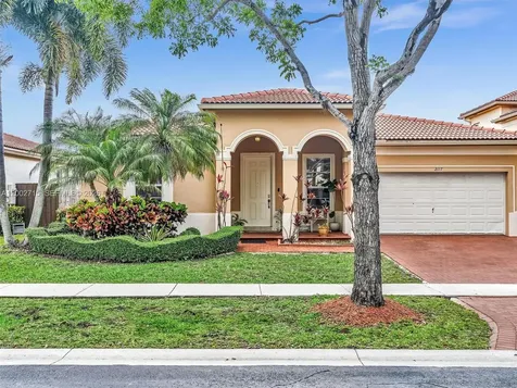 2117 NE 40th Road Homestead FL 33033